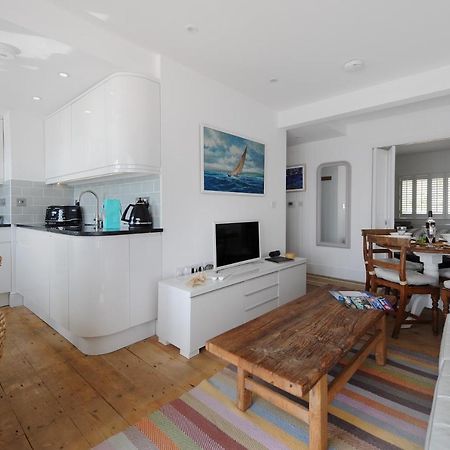 Starfish Apartment Лайм Риджис Екстериор снимка